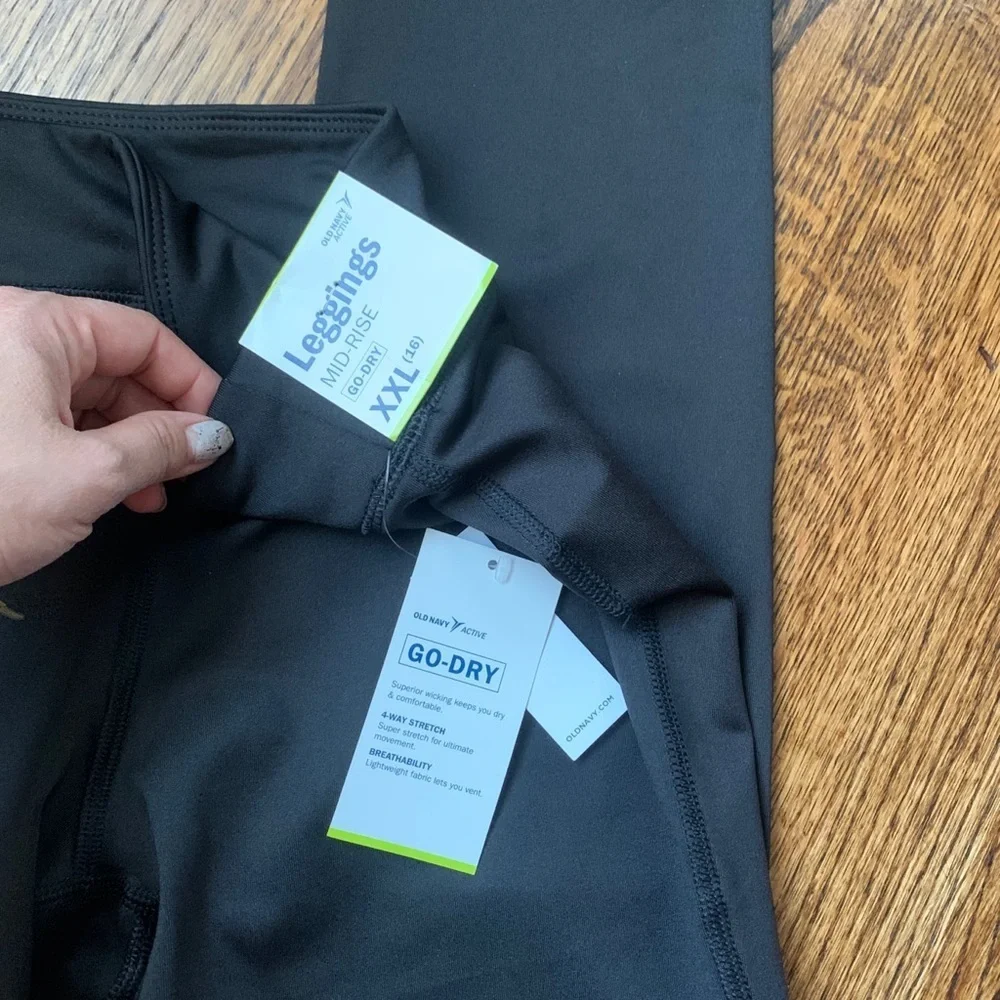 NWT Old navy Yoga Pants
